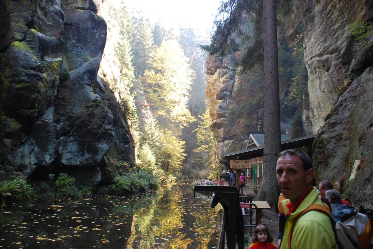 Hotel Fh Am Osterbrunnen Hinterhermsdorf Zewnętrze zdjęcie